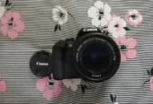 DSLR Camera Canon EOS 700D