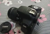 DSLR Camera Canon EOS 700D